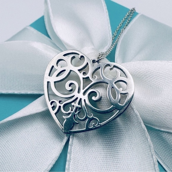 Tiffany & Co. 20” Enchant Heart Necklace in Silver with Pouch and Box - Picture 5 of 9